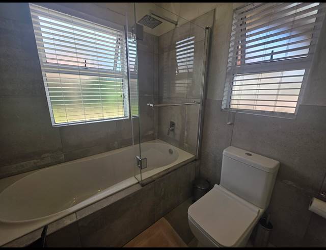 1 BEDROOM FLAT FOR SALE IN LOCHVAAL